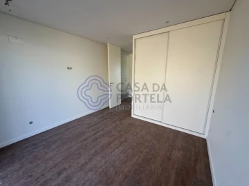 Moradia T3 para Venda em Escapães