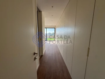 Moradia T3 para Venda em Escapães