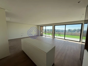 Moradia T3 para Venda em Escapães