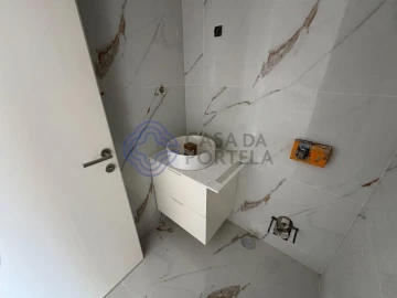 Moradia T3 para Venda em Escapães