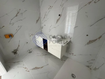 Moradia T3 para Venda em Escapães