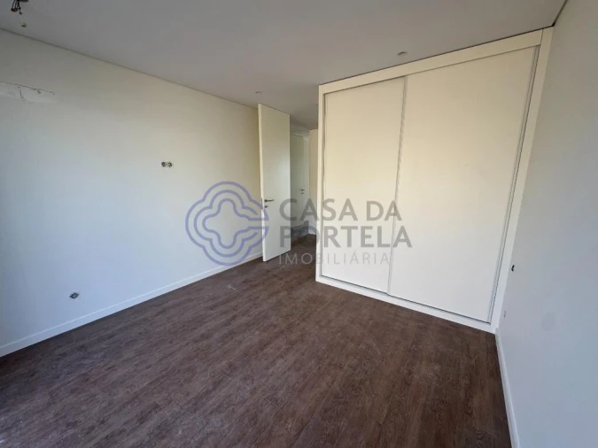 Moradia T3 para Venda em Escapães Foto 34