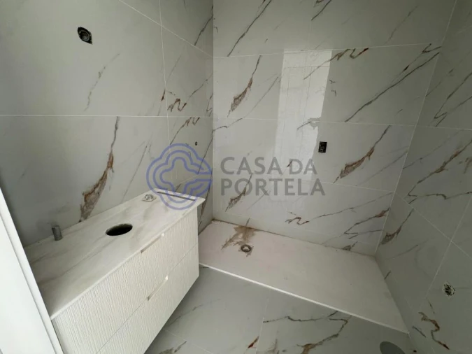 Moradia T3 para Venda em Escapães Foto 43