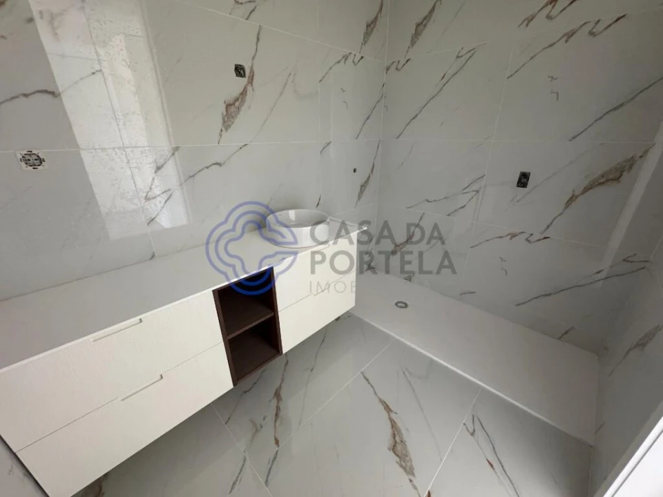 Moradia T3 para Venda em Escapães Foto 39