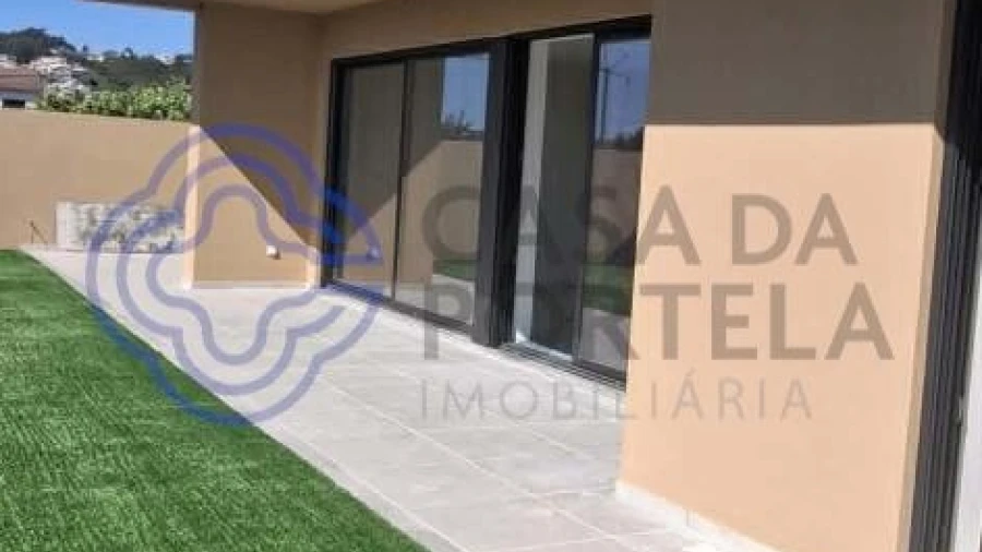 Moradia T3 para Venda em Escapães