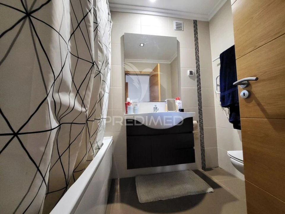 Apartamento T2 para Venda em Portimão Foto 18