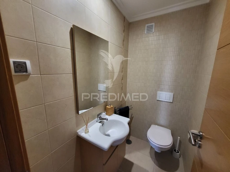 Apartamento T2 para Venda em Portimão Foto 18