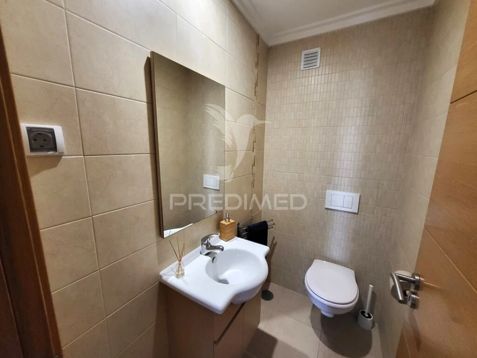 Apartamento T2 para Venda em Portimão Foto 16
