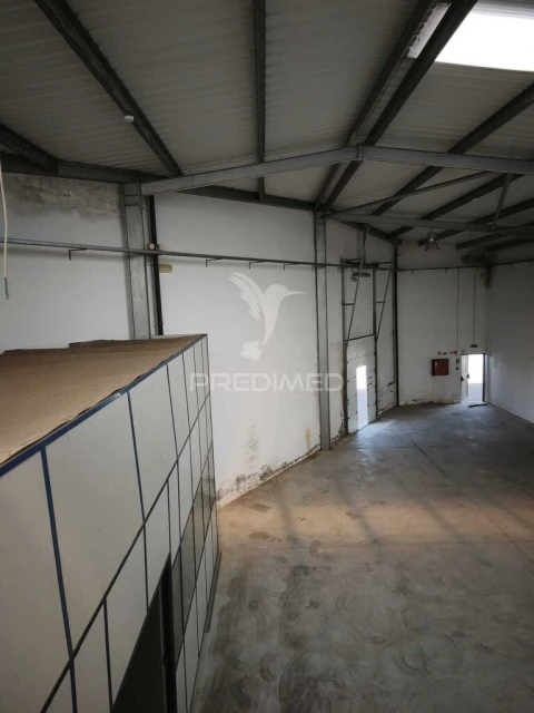 Armazém para Arrendamento em Albergaria-A-Velha e Valmaior