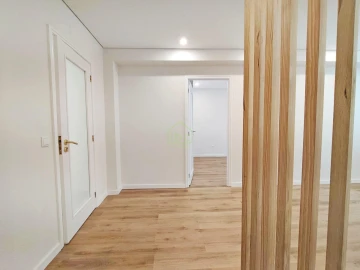Apartamento T4 para Venda em Póvoa de Varzim, Beiriz e Argivai