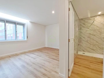 Apartamento T4 para Venda em Póvoa de Varzim, Beiriz e Argivai