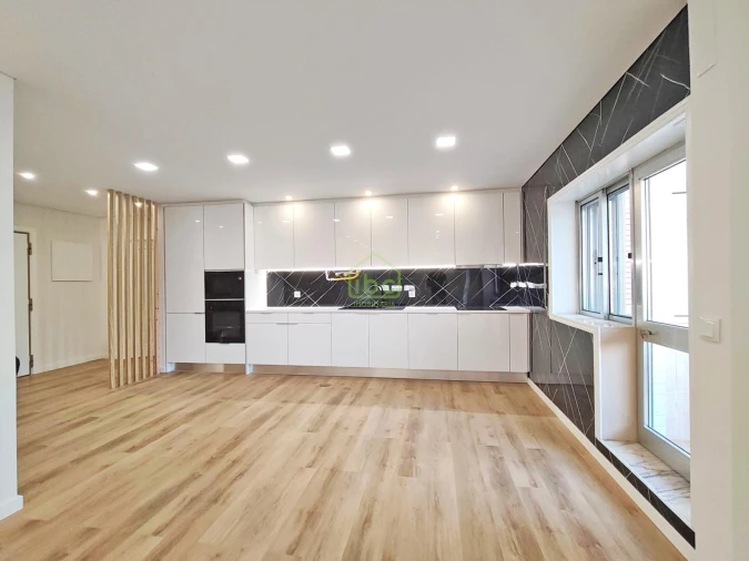 Apartamento T4 para Venda em Póvoa de Varzim, Beiriz e Argivai Foto 2