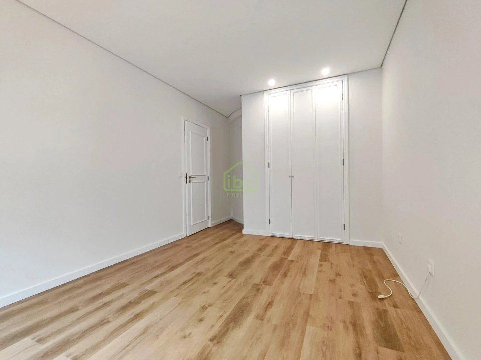 Apartamento T4 para Venda em Póvoa de Varzim, Beiriz e Argivai Foto 4