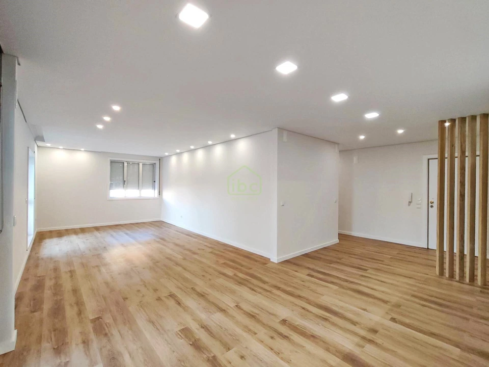 Apartamento T4 para Venda em Póvoa de Varzim, Beiriz e Argivai Foto 3