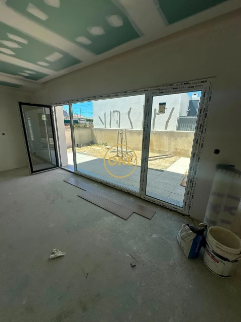 Moradia T3 para Venda em Fernao Ferro