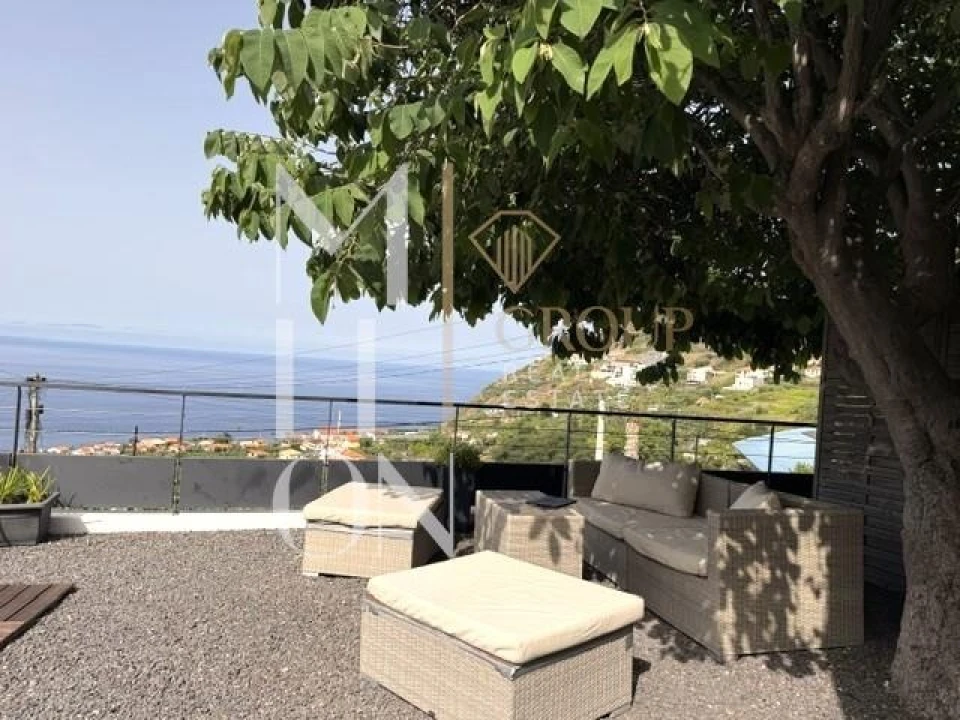 Moradia T3 para Venda em Arco da Calheta Foto 10