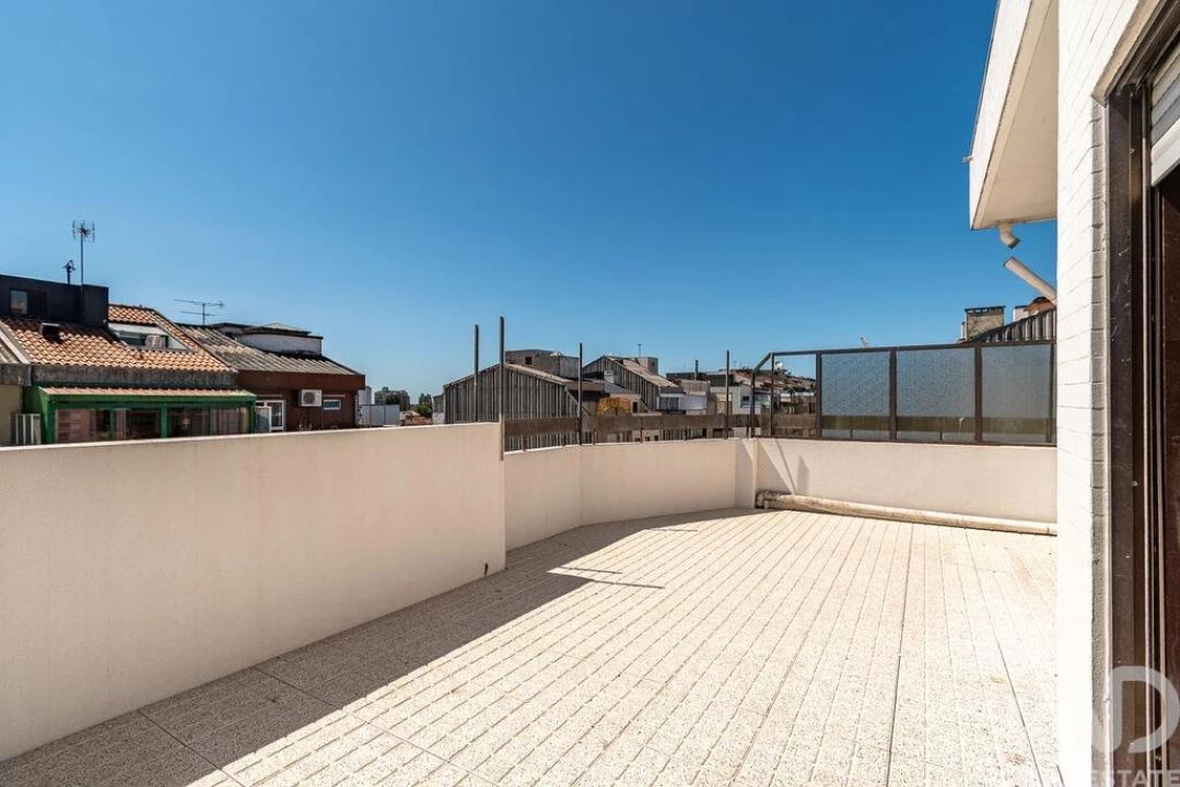Apartamento T2 para Venda em Cedofeita, Santo Ildefonso, Sé, Miragaia, São Nicolau e Vitória Foto 26