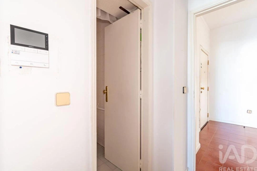 Apartamento T2 para Venda em Cedofeita, Santo Ildefonso, Sé, Miragaia, São Nicolau e Vitória Foto 2