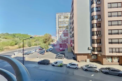 Apartamento T2 para Arrendamento em São Domingos de Benfica