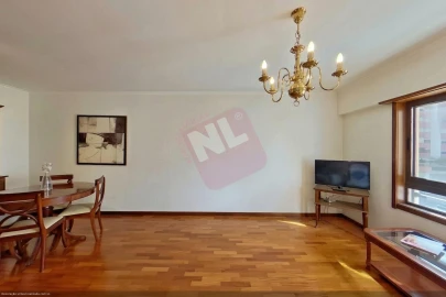 Apartamento T2 para Arrendamento em São Domingos de Benfica