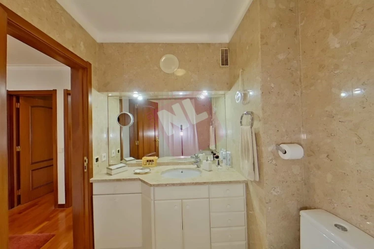 Apartamento T2 para Arrendamento em São Domingos de Benfica Foto 24