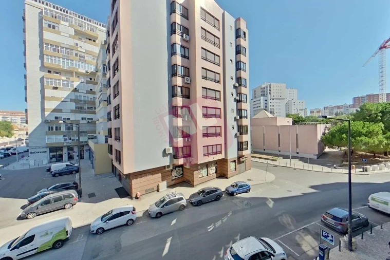 Apartamento T2 para Arrendamento em São Domingos de Benfica Foto 40