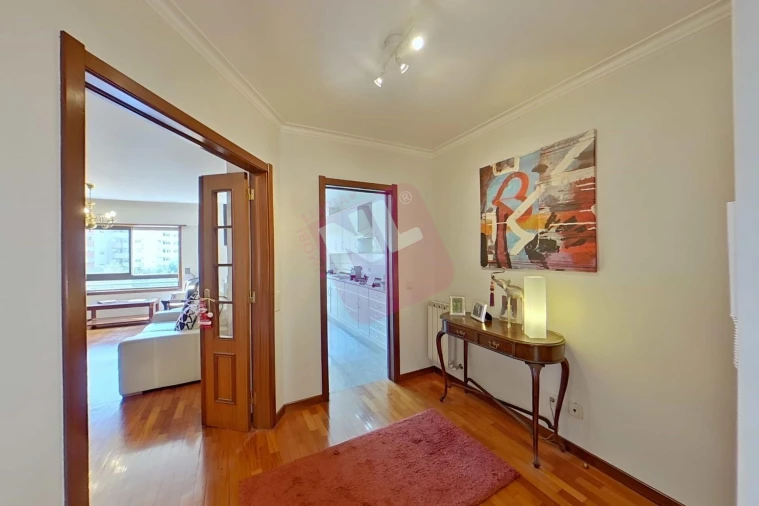 Apartamento T2 para Arrendamento em São Domingos de Benfica Foto 7