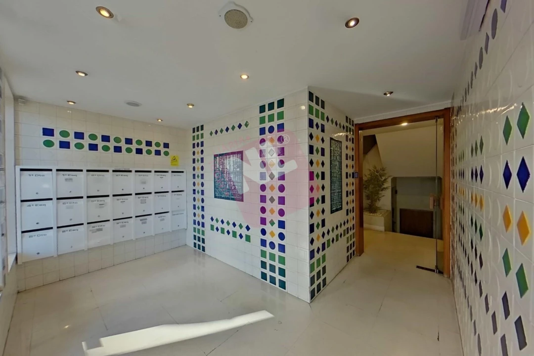 Apartamento T2 para Arrendamento em São Domingos de Benfica Foto 1