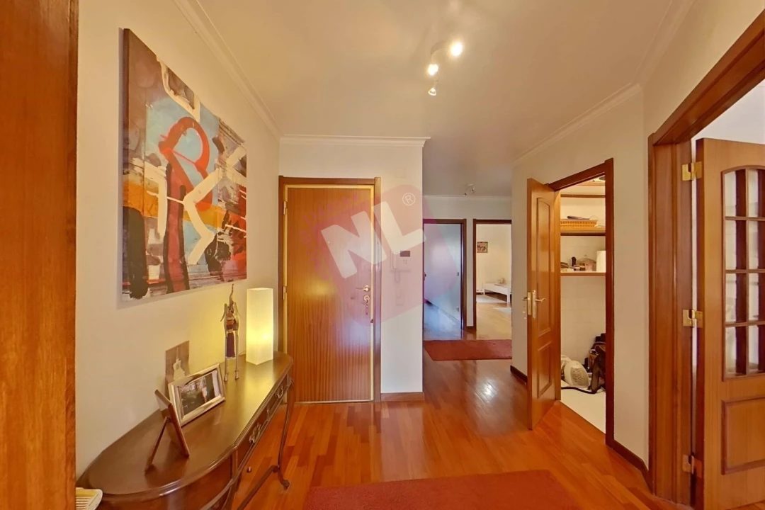 Apartamento T2 para Arrendamento em São Domingos de Benfica Foto 8