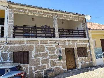 Moradia T3 para Venda em Covas e Vila Nova de Oliveirinha