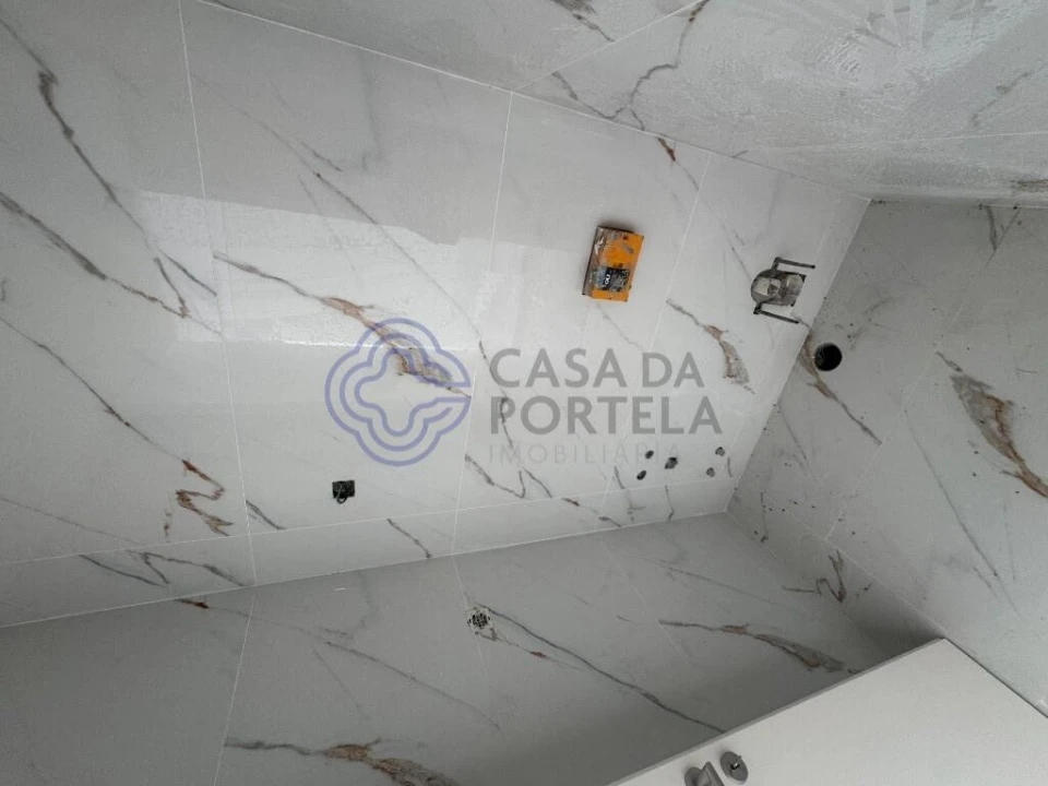 Moradia T3 para Venda em Escapães Foto 17