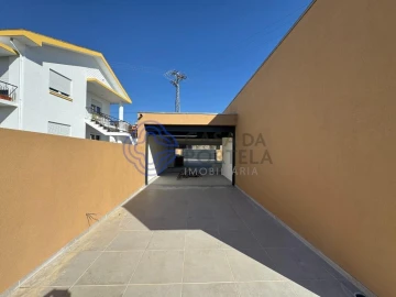 Moradia T3 para Venda em Escapães
