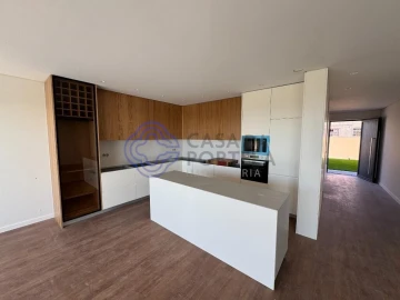 Moradia T3 para Venda em Escapães