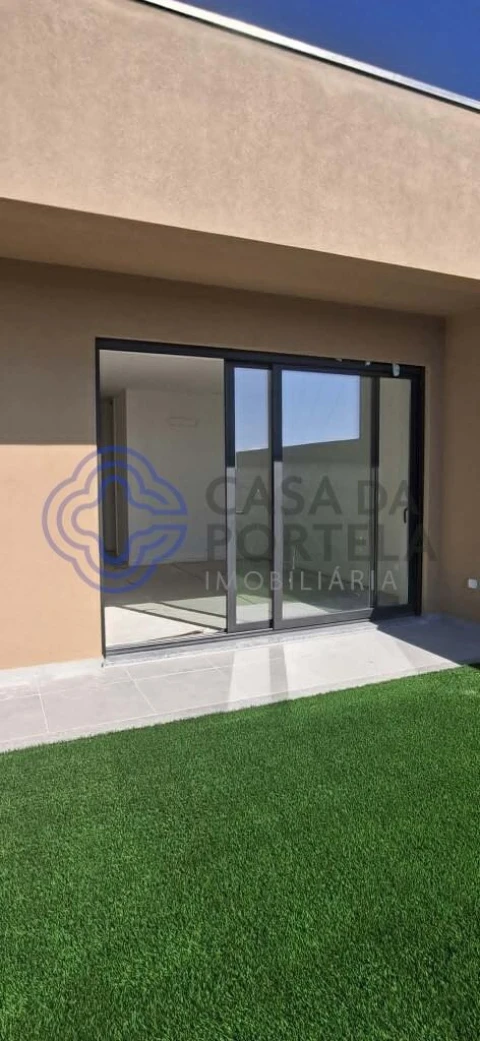 Moradia T3 para Venda em Escapães