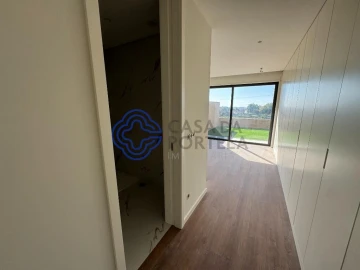 Moradia T3 para Venda em Escapães
