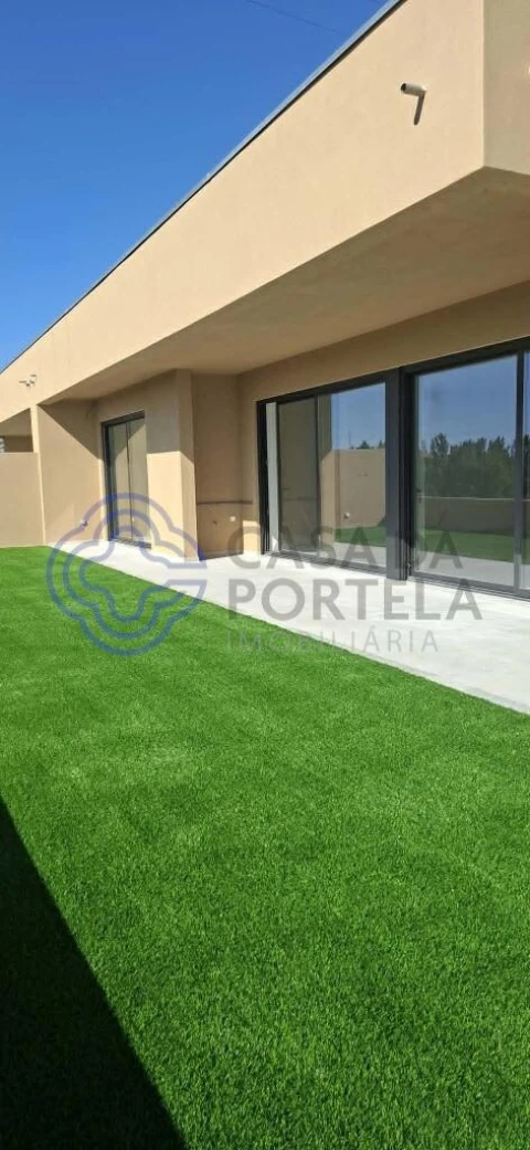 Moradia T3 para Venda em Escapães