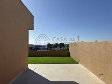 Moradia T3 para Venda em Escapães
