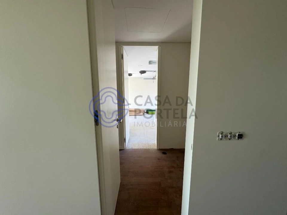 Moradia T3 para Venda em Escapães Foto 17