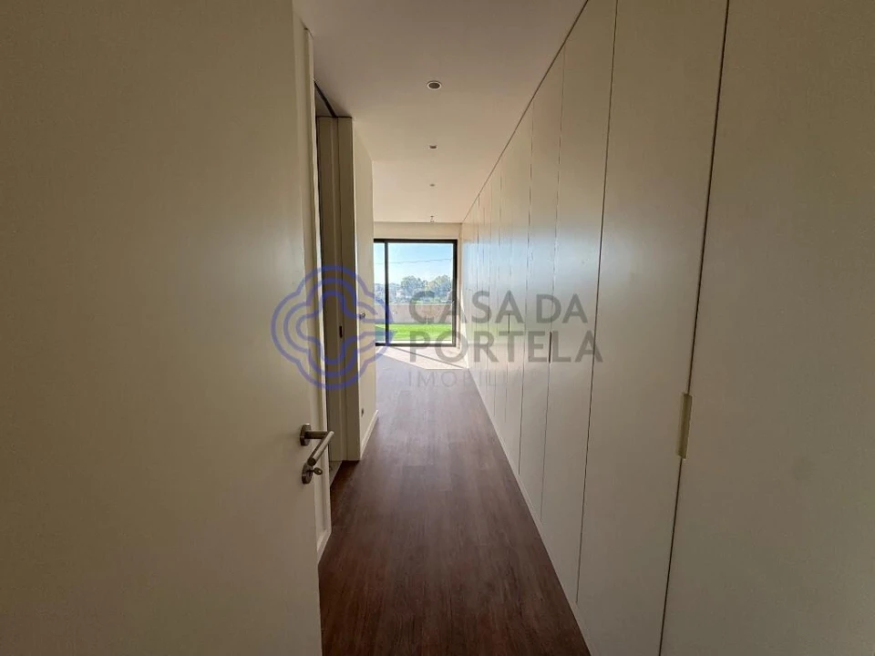 Moradia T3 para Venda em Escapães Foto 37