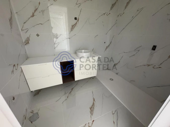 Moradia T3 para Venda em Escapães Foto 36