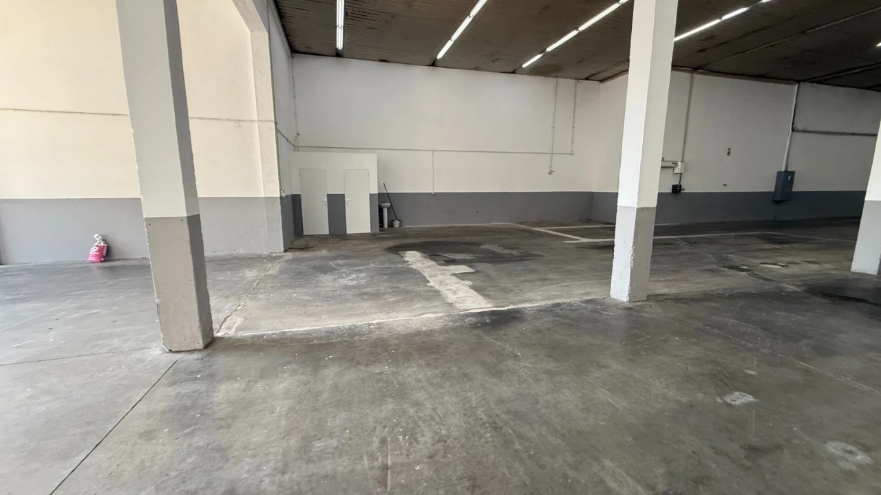 Armazém para Arrendamento em Nespereira Foto 10