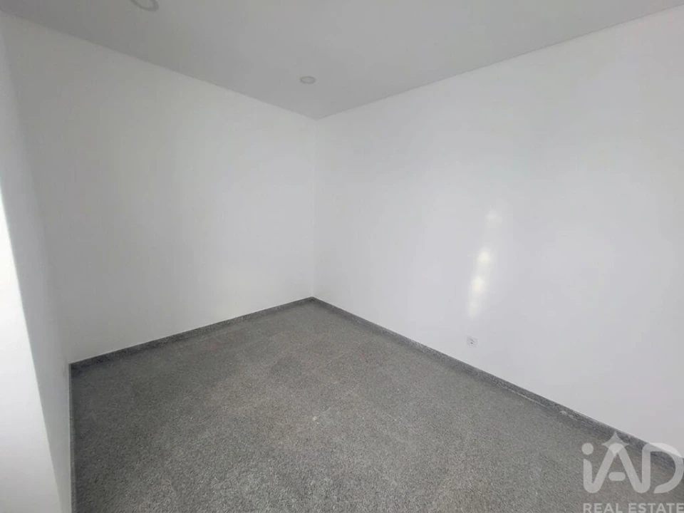 Apartamento T2 para Venda em Almada, Cova da Piedade, Pragal e Cacilhas Foto 24