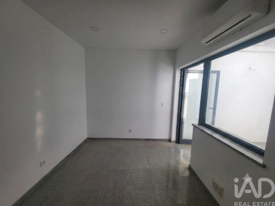 Apartamento T2 para Venda em Almada, Cova da Piedade, Pragal e Cacilhas Foto 25
