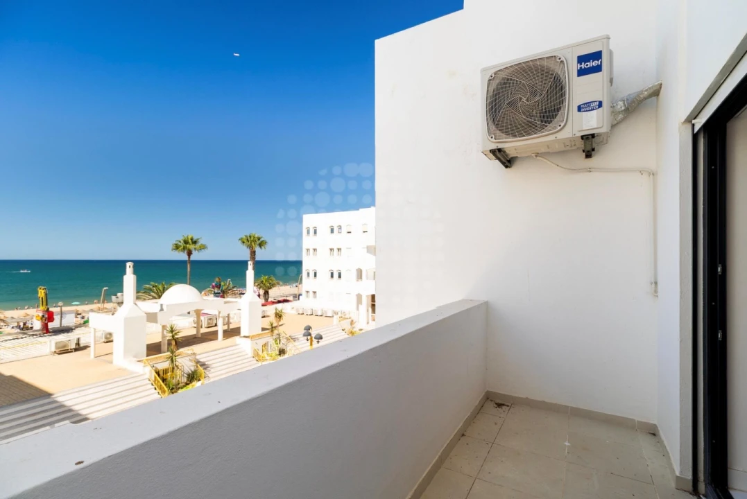 Apartamento T2 para Venda em Quarteira Foto 4