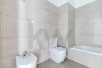 Apartamento T3 para Arrendamento em Mina de Água