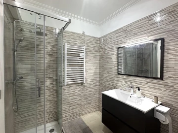 Apartamento T2 para Arrendamento em Carcavelos e Parede