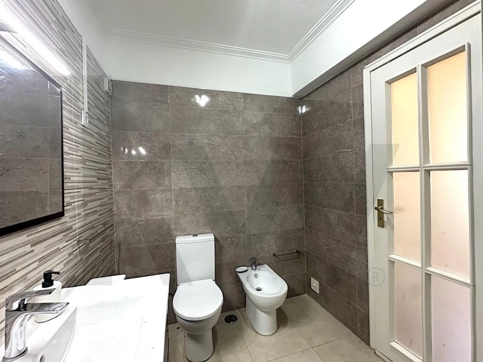 Apartamento T2 para Arrendamento em Carcavelos e Parede Foto 17