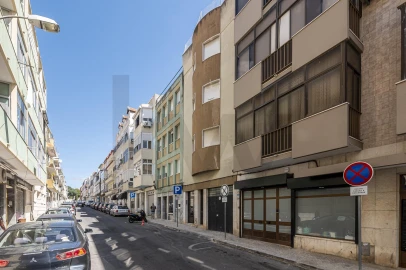 Apartamento T2 para Arrendamento em Benfica