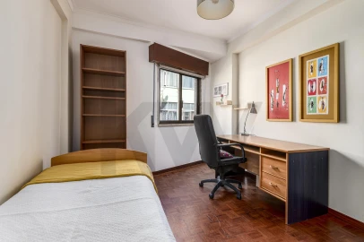 Apartamento T2 para Arrendamento em Benfica