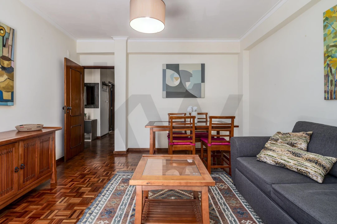 Apartamento T2 para Arrendamento em Benfica Foto 5